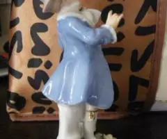 Фарф. Герман. Юный Дэнди с букетом и собачкой у ног . - 4