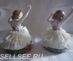 Фарф. Герман. Антик Кружева Девочки на травке - 4