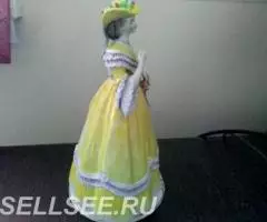 Фарф. Герман. Зитцендорф Дама в жёлтом Леди июль - 2