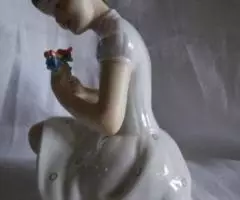Фарф. Валлендорф. Германия. Девочка с цветком - 2