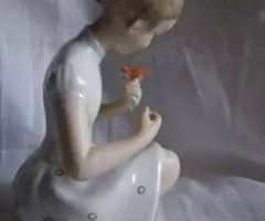 Фарф. Валлендорф. Германия. Девочка с цветком - 4